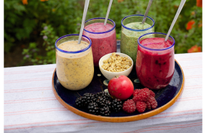 Recept za Slatki Voćni SMOOTHIE s Jogurtom i Celerom govori o zdravoj ishrani